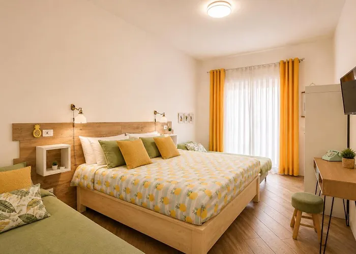 Tropical House Vatican Area *